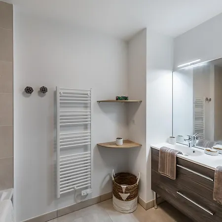 Confortable Avec 2 Chambres, Terrasse Et Parking A - Fr-1-569-123 * Megève